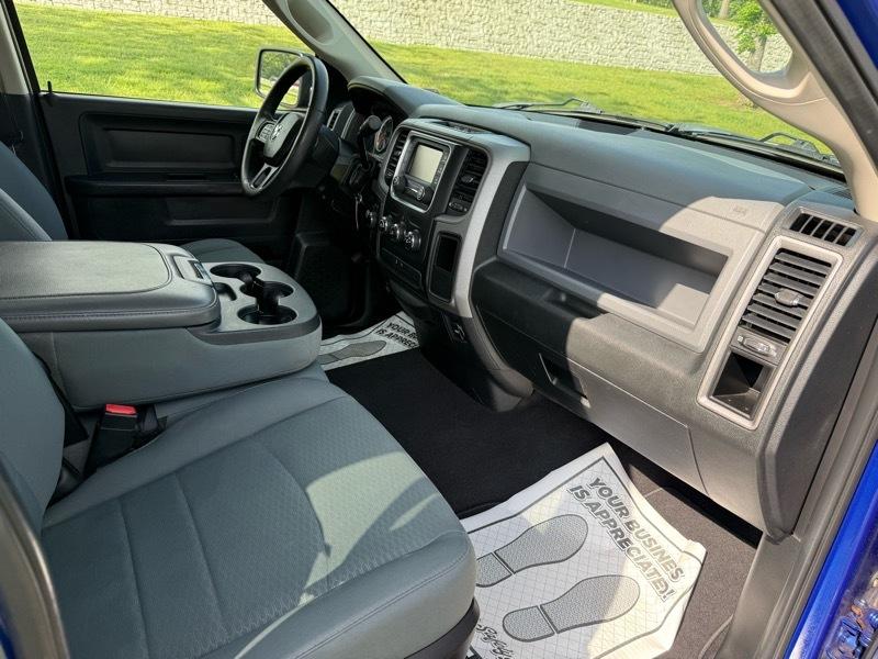 RAM 1500 Tradesman Quad Cab 4WD 2014