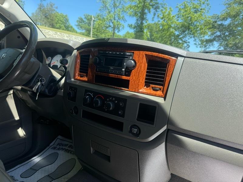 Dodge Ram 2500 SLT Quad Cab 4WD 2006