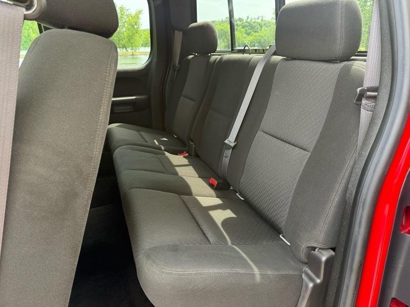 GMC Sierra 2500HD SLE Ext. Cab 4WD 2011