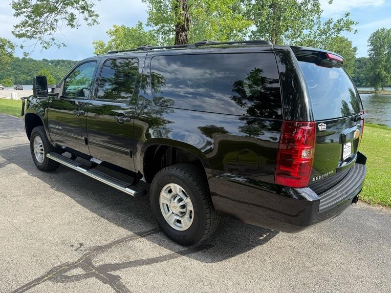 Chevrolet Suburban LS 2500 4WD 2012