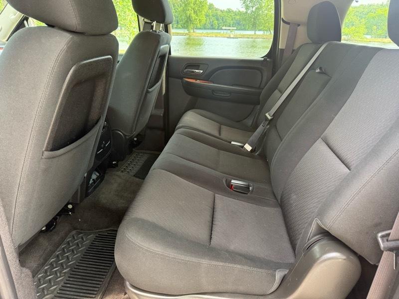 Chevrolet Suburban LS 2500 4WD 2012