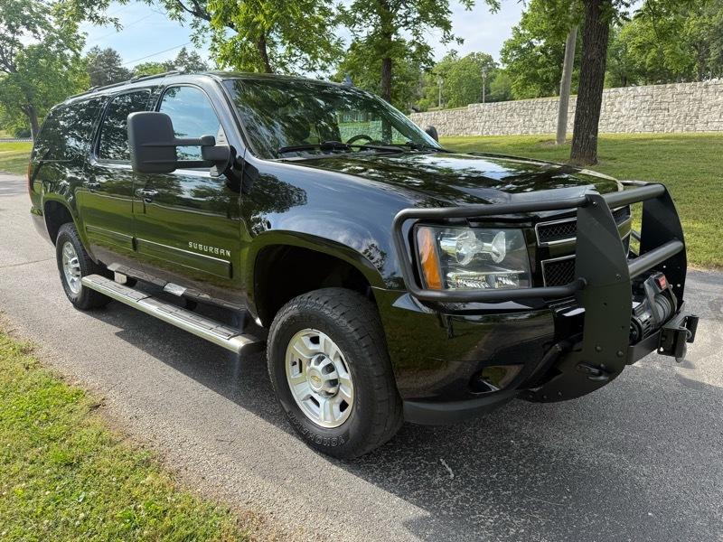 Chevrolet Suburban LS 2500 4WD 2012