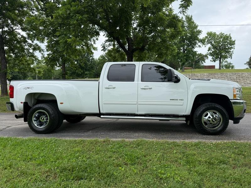 Chevrolet Silverado 3500HD LTZ Crew Cab  4WD 2011