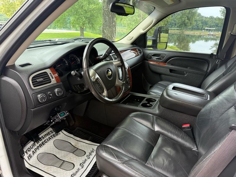 Chevrolet Silverado 3500HD LTZ Crew Cab  4WD 2011