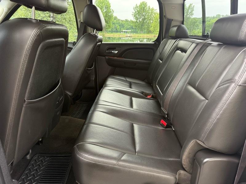 Chevrolet Silverado 3500HD LTZ Crew Cab  4WD 2011