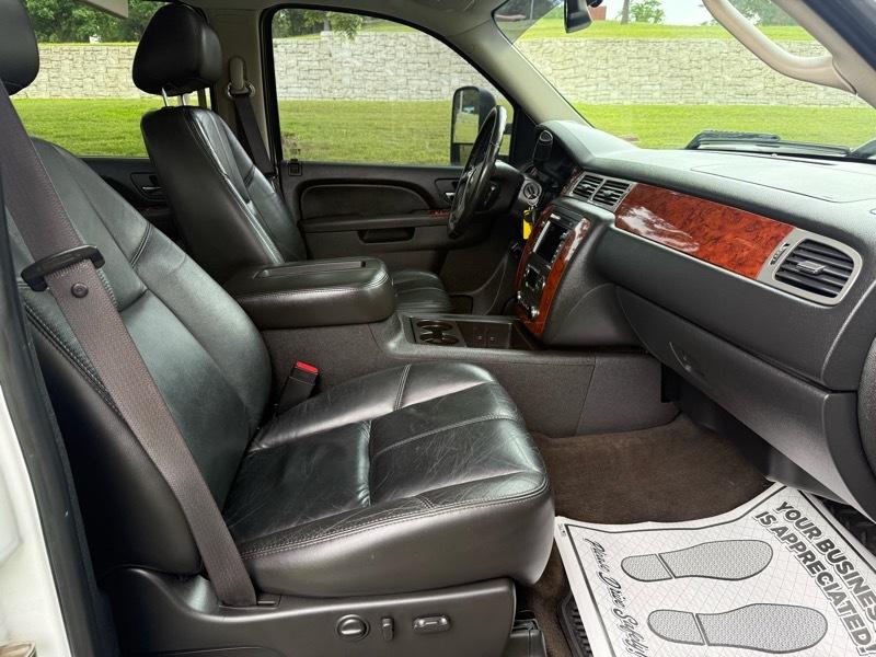 Chevrolet Silverado 3500HD LTZ Crew Cab  4WD 2011