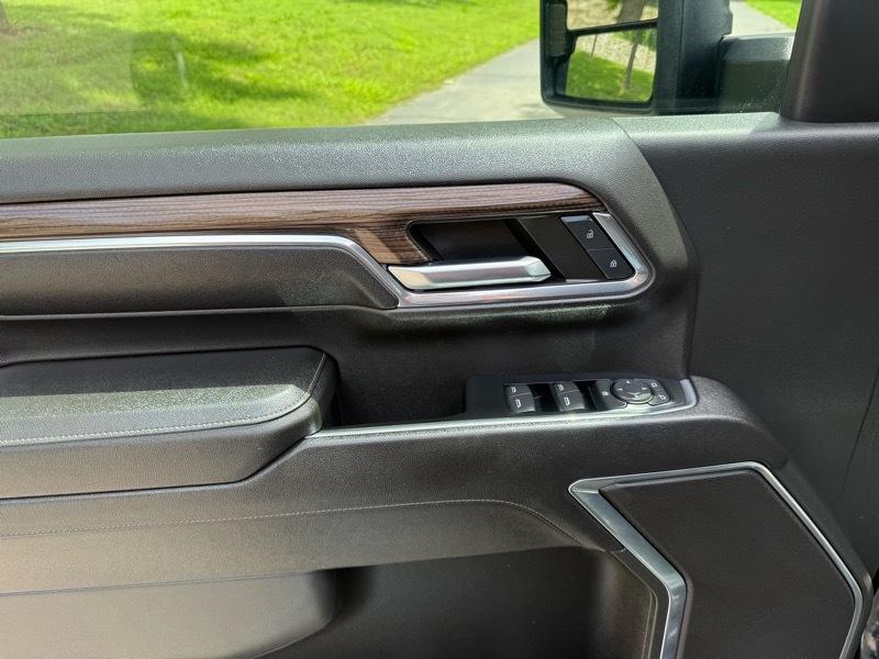 Chevrolet Silverado 3500HD LT Crew Cab 4WD 2024