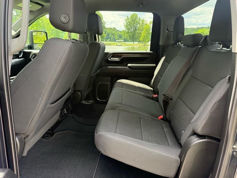 Chevrolet Silverado 3500HD LT Crew Cab 4WD 2024
