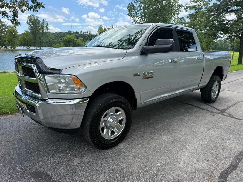 RAM 2500 SLT Crew Cab SWB 4WD 2017