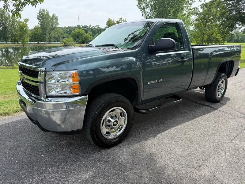 Chevrolet Silverado 2500HD Work Truck Long Box 4WD 2011