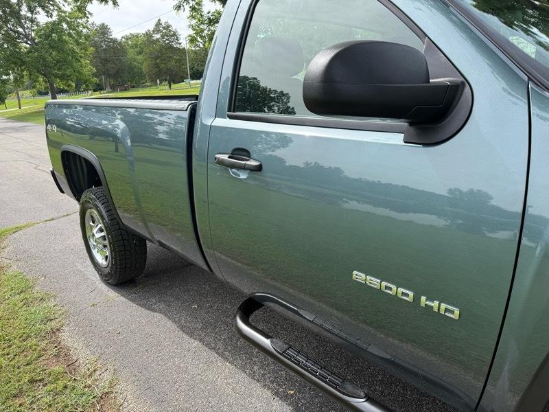 Chevrolet Silverado 2500HD Work Truck Long Box 4WD 2011