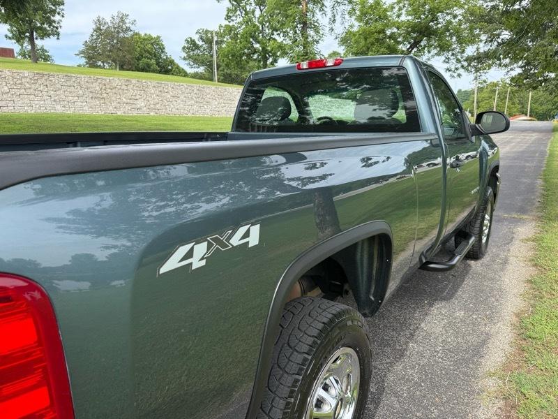 Chevrolet Silverado 2500HD Work Truck Long Box 4WD 2011