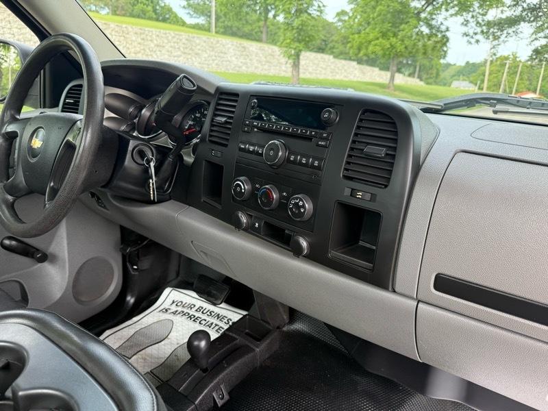 Chevrolet Silverado 2500HD Work Truck Long Box 4WD 2011