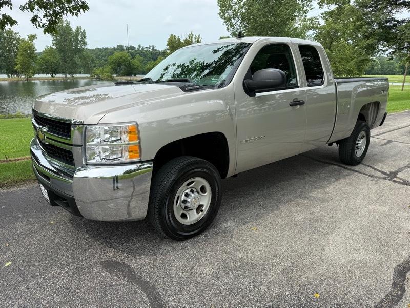 Chevrolet Silverado 2500HD Work Truck Ext. Cab Std. Box 4WD 2008