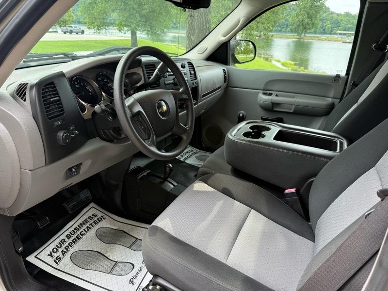Chevrolet Silverado 2500HD Work Truck Ext. Cab Std. Box 4WD 2008
