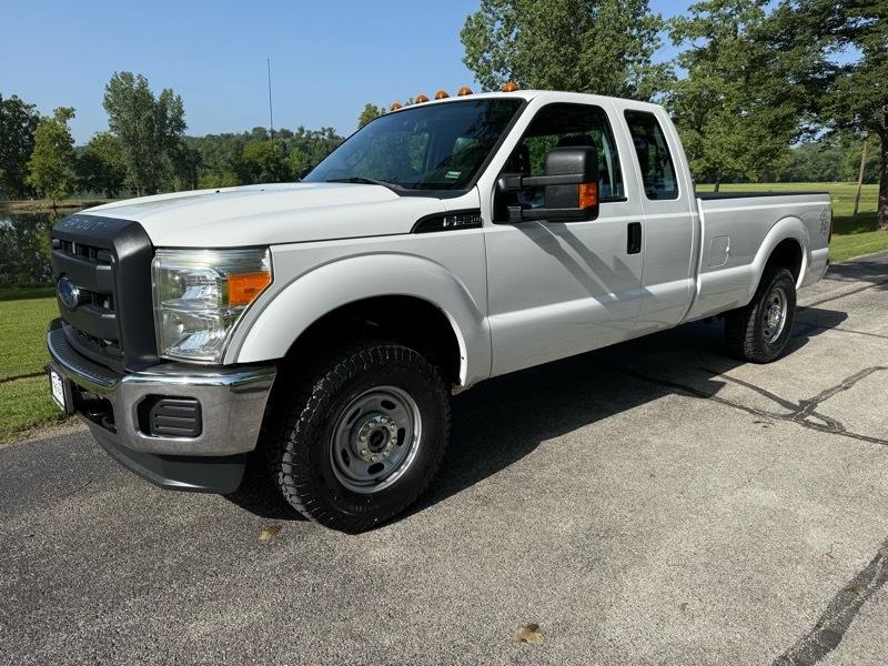 Ford F-250 SD XL SuperCab Long Bed 4WD 2013