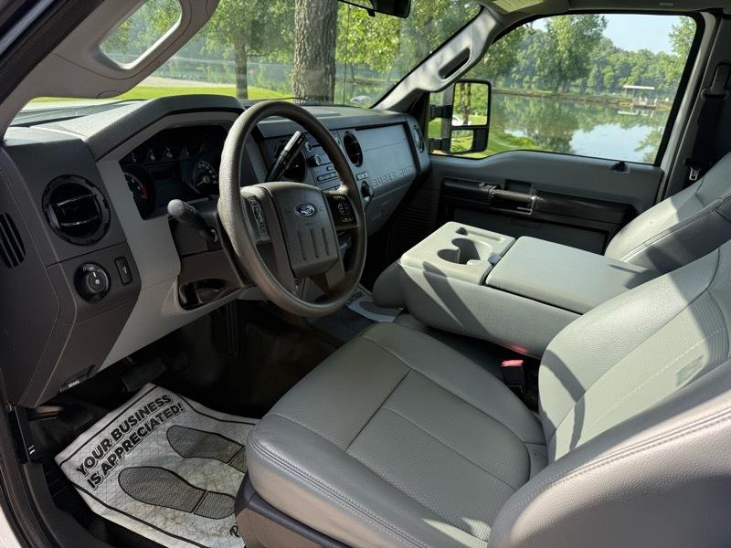 Ford F-250 SD XL SuperCab Long Bed 4WD 2013