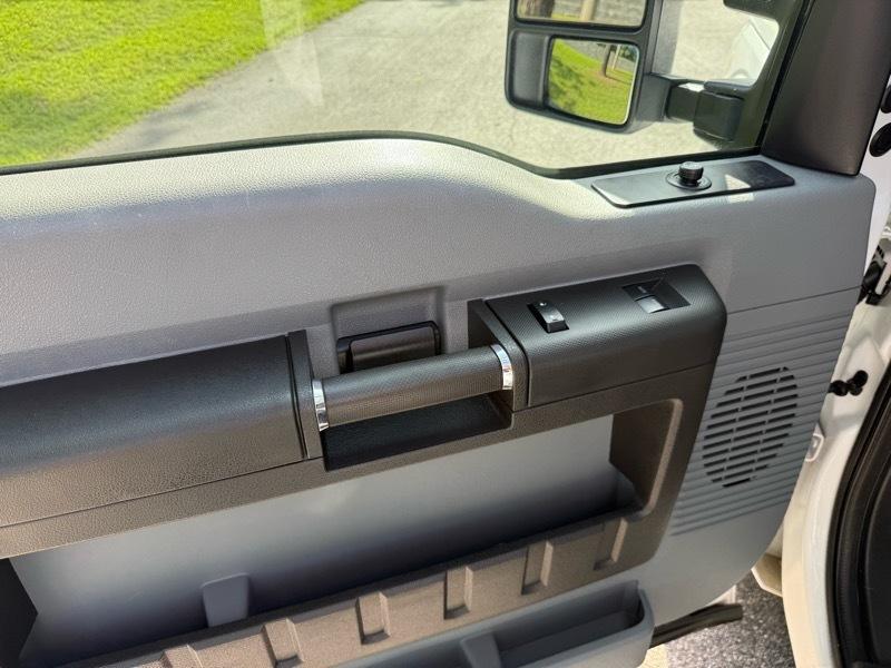 Ford F-250 SD XL SuperCab Long Bed 4WD 2013