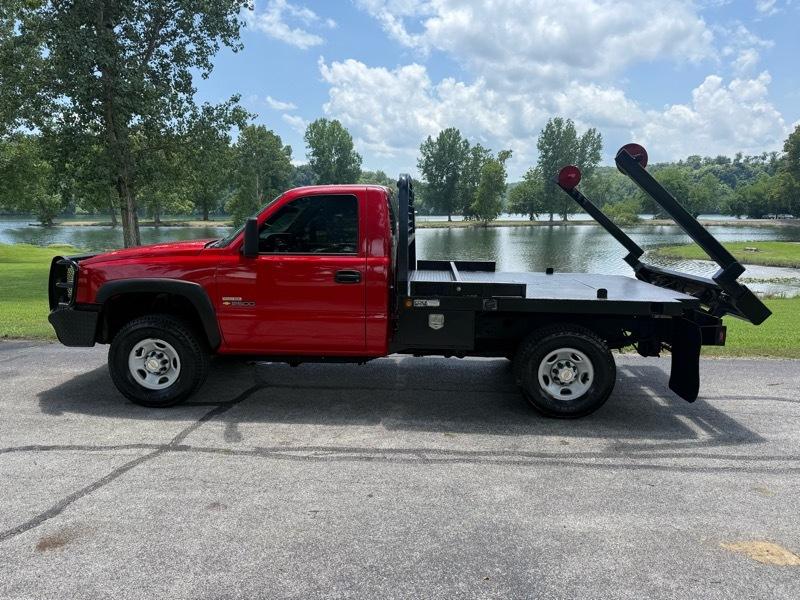 Chevrolet Silverado 2500HD Work Truck Long Bed 4WD 2004