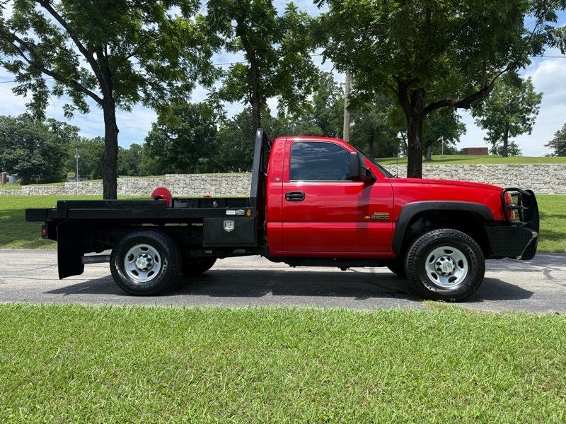 Chevrolet Silverado 2500HD Work Truck Long Bed 4WD 2004