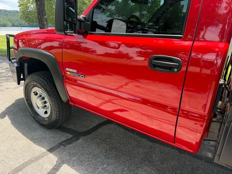 Chevrolet Silverado 2500HD Work Truck Long Bed 4WD 2004