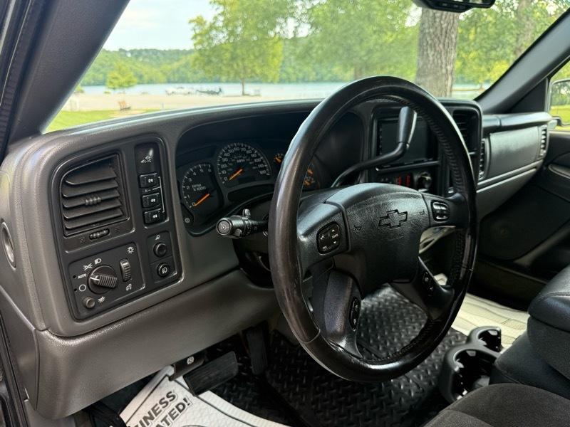 Chevrolet Silverado 2500HD Crew Cab Short Bed 4WD 2003