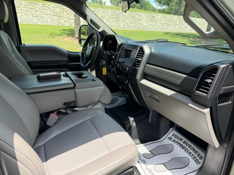 Ford F-350 SD XL Crew Cab Long Bed DRW 4WD 2018