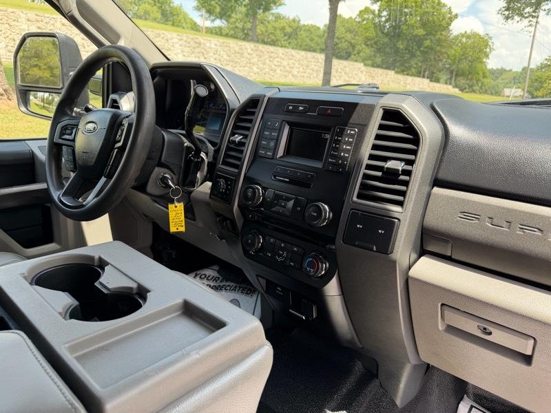 Ford F-350 SD XL Crew Cab Long Bed DRW 4WD 2018