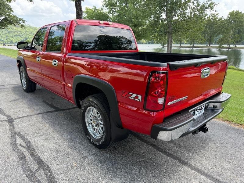 Chevrolet Silverado 1500 LS Crew Cab 4WD 2006