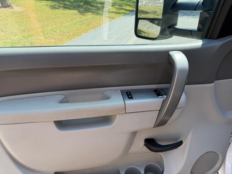 Chevrolet Silverado 3500HD Work Truck Long Box 4WD 2013