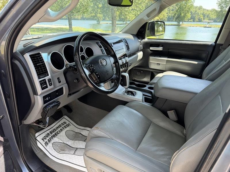 Toyota Tundra Limited CrewMax 5.7L 4WD 2008
