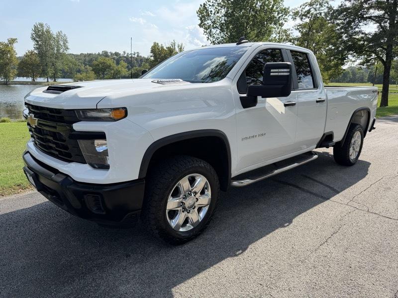 Chevrolet Silverado 2500HD Work Truck Double Cab Short Box 4WD 2024