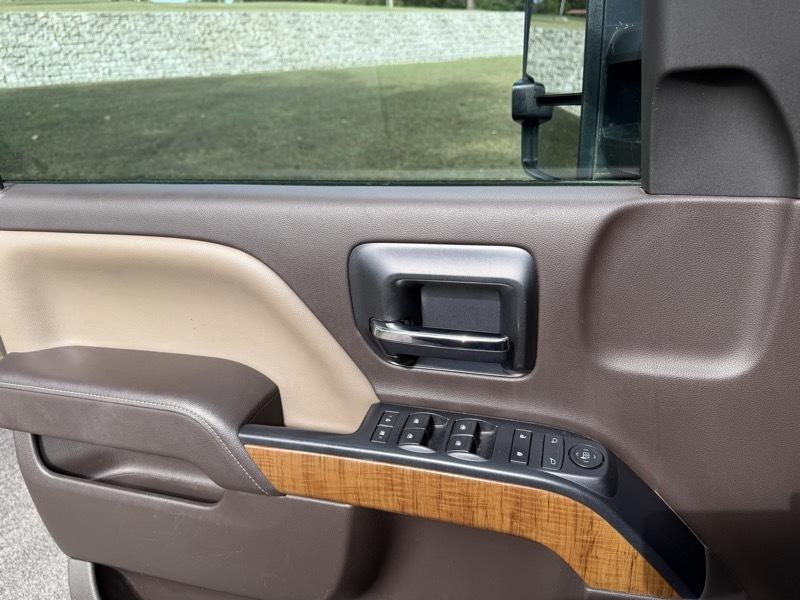 GMC Sierra 2500HD SLE Crew Cab 4WD 2015
