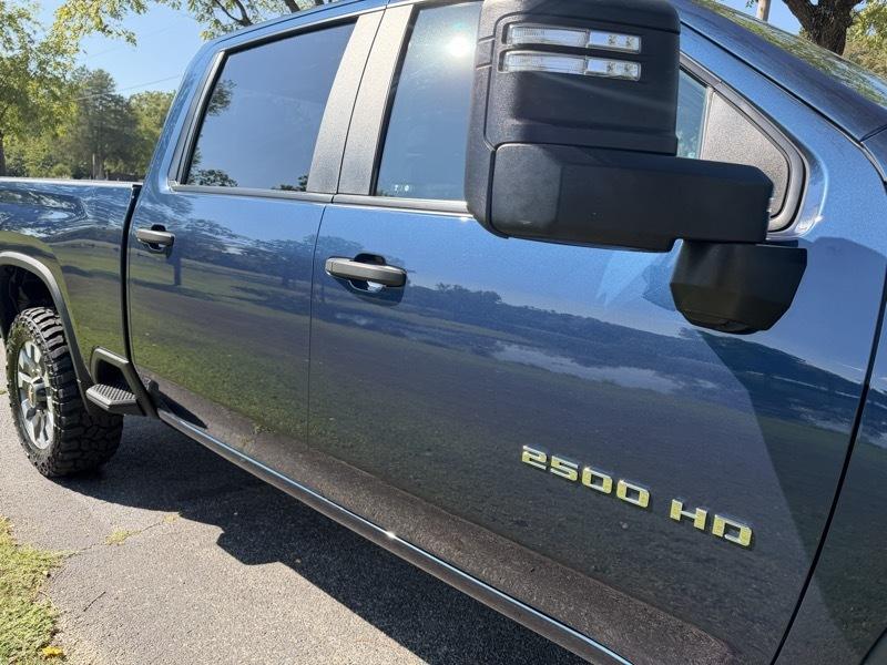 Chevrolet Silverado 2500HD Custom Crew Cab Short Box 4WD 2023