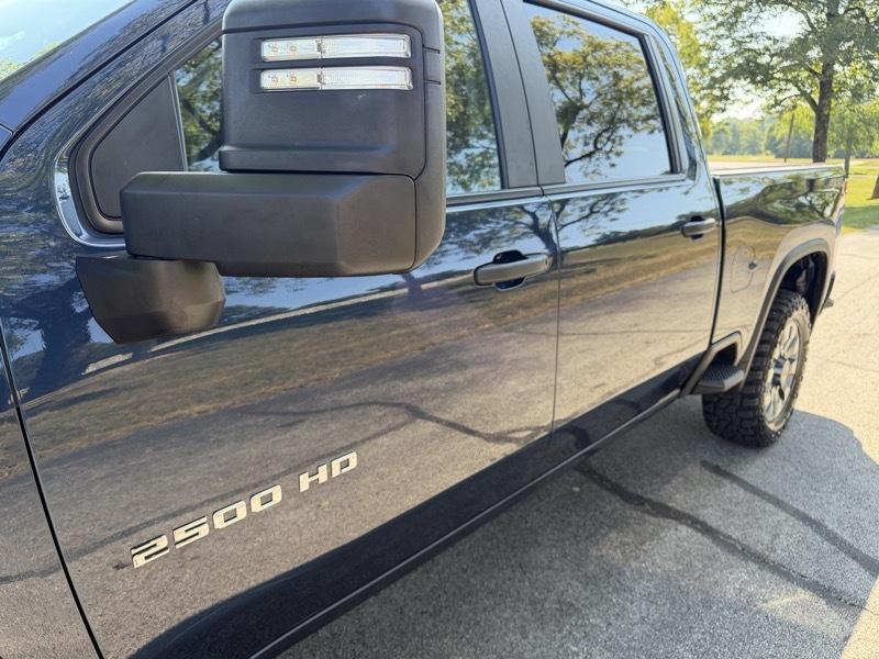 Chevrolet Silverado 2500HD Custom Crew Cab Short Box 4WD 2023