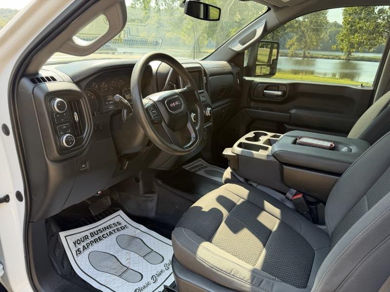 GMC Sierra 3500HD Pro Regular Cab 4WD 2023