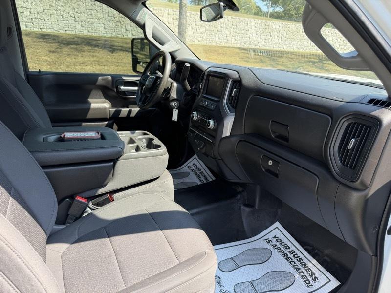 GMC Sierra 3500HD Pro Regular Cab 4WD 2023