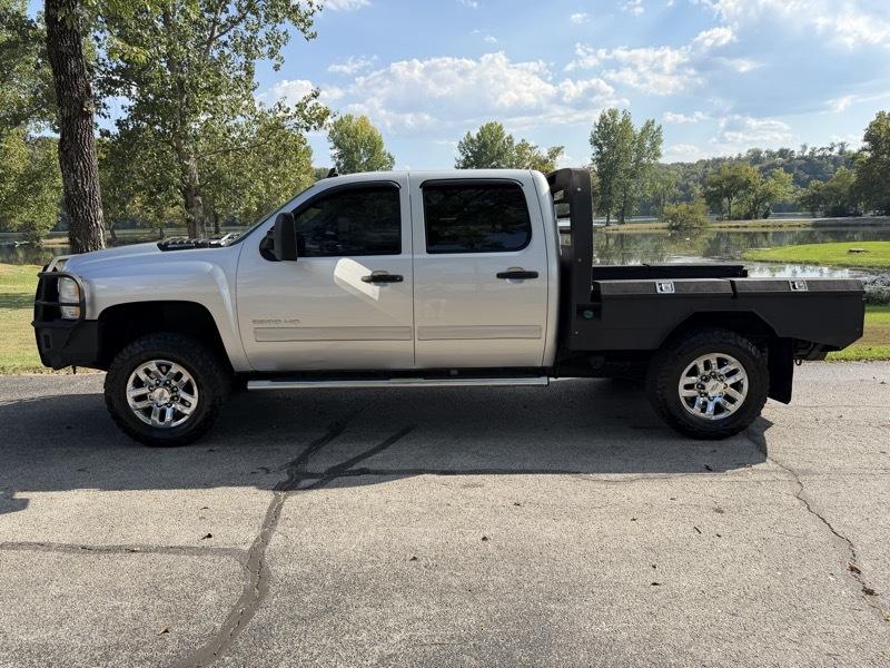 Chevrolet Silverado 2500HD LT Crew Cab 4WD 2011