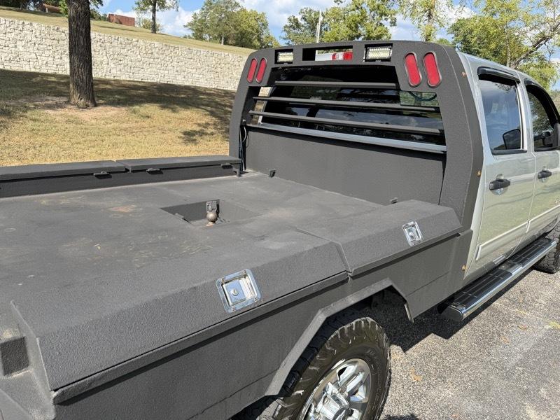 Chevrolet Silverado 2500HD LT Crew Cab 4WD 2011