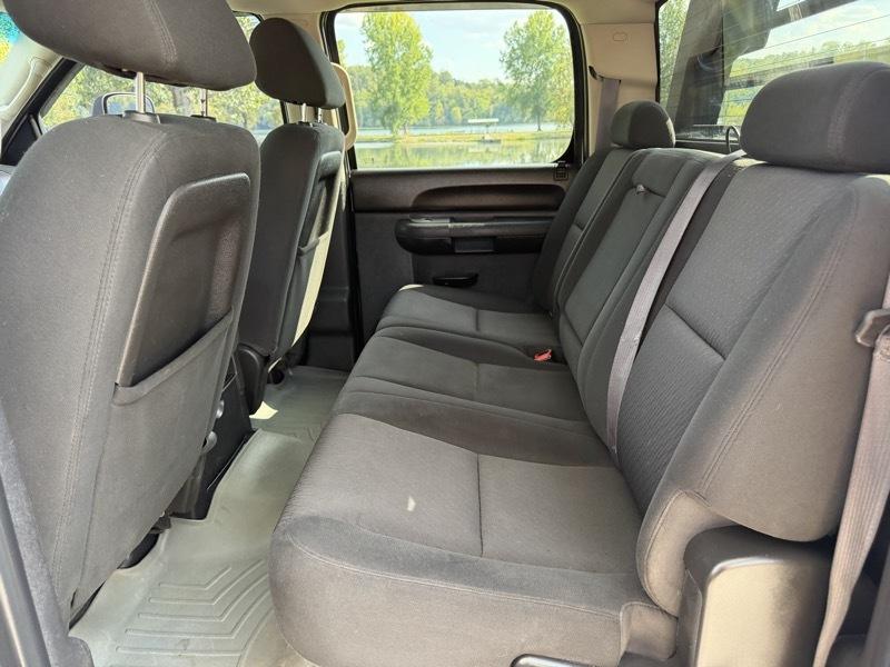 Chevrolet Silverado 2500HD LT Crew Cab 4WD 2011