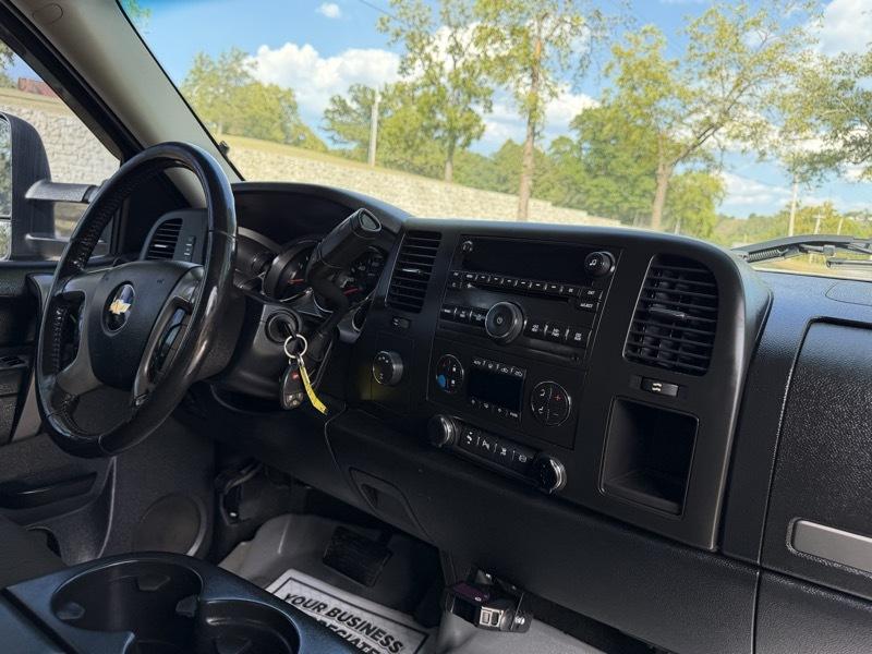 Chevrolet Silverado 2500HD LT Crew Cab 4WD 2011