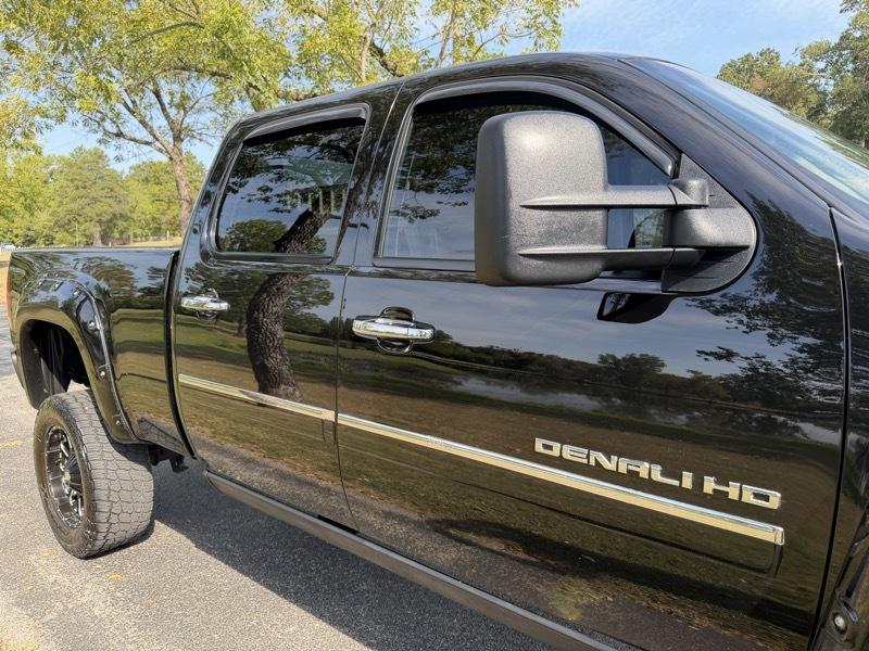 GMC Sierra 2500HD Denali Crew Cab 4WD 2014