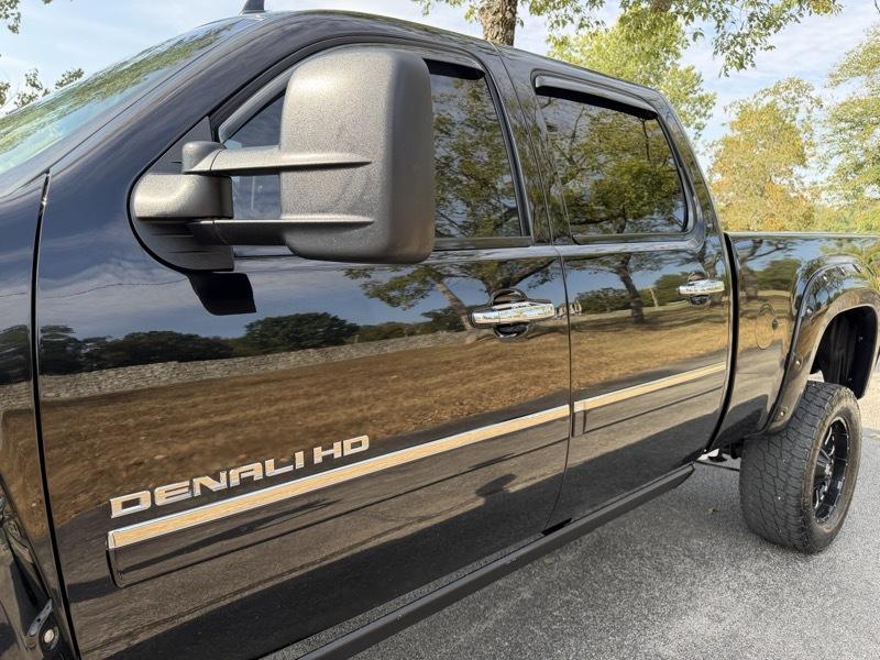 GMC Sierra 2500HD Denali Crew Cab 4WD 2014