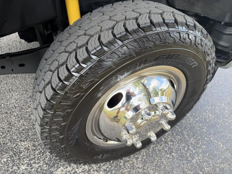 Ford F-350 SD XL SuperCab Long Bed DRW 4WD 2012
