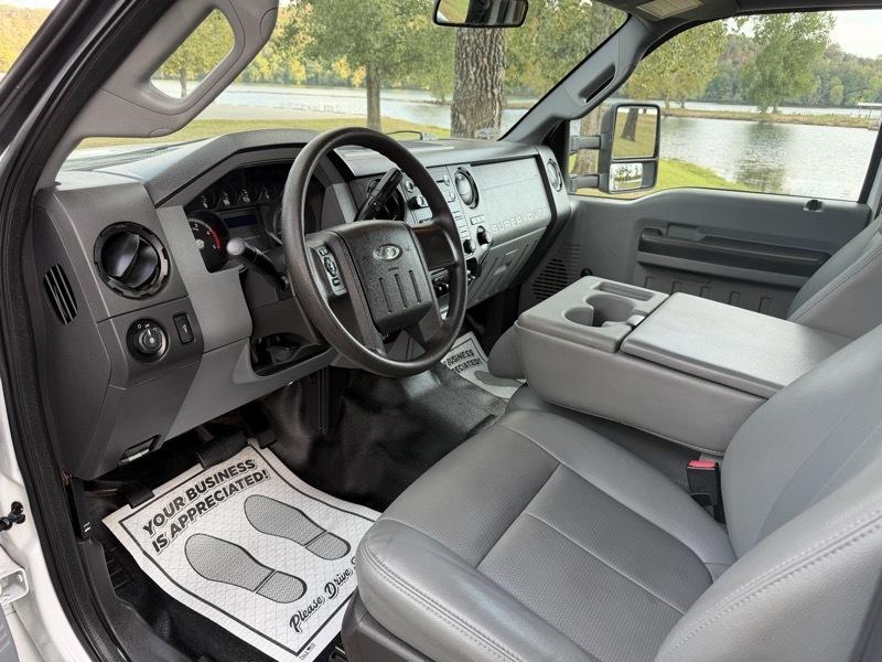 Ford F-350 SD XL SuperCab Long Bed DRW 4WD 2012