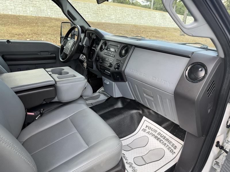 Ford F-350 SD XL SuperCab Long Bed DRW 4WD 2012
