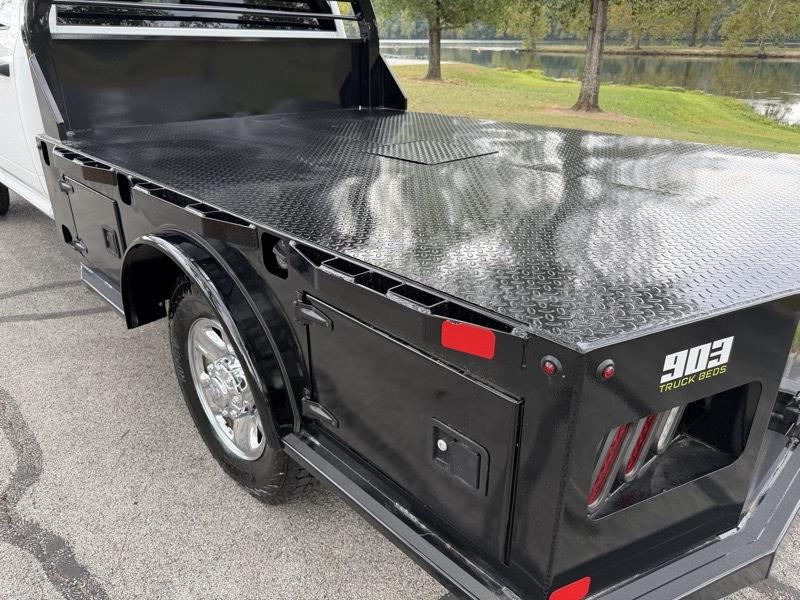 RAM 3500 Regular Cab Standard Weel Base 4WD 2022