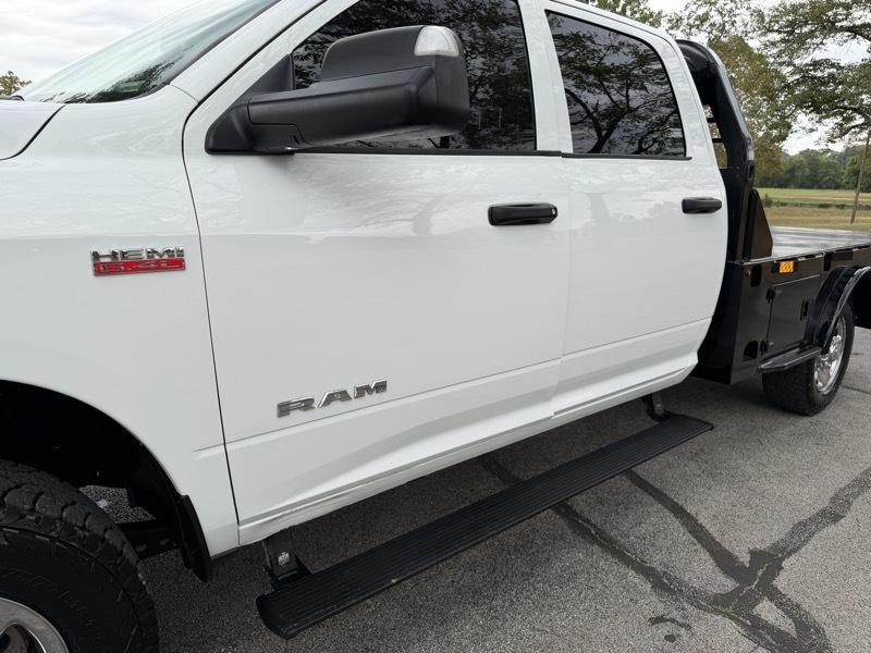 RAM 3500 Regular Cab Standard Weel Base 4WD 2022