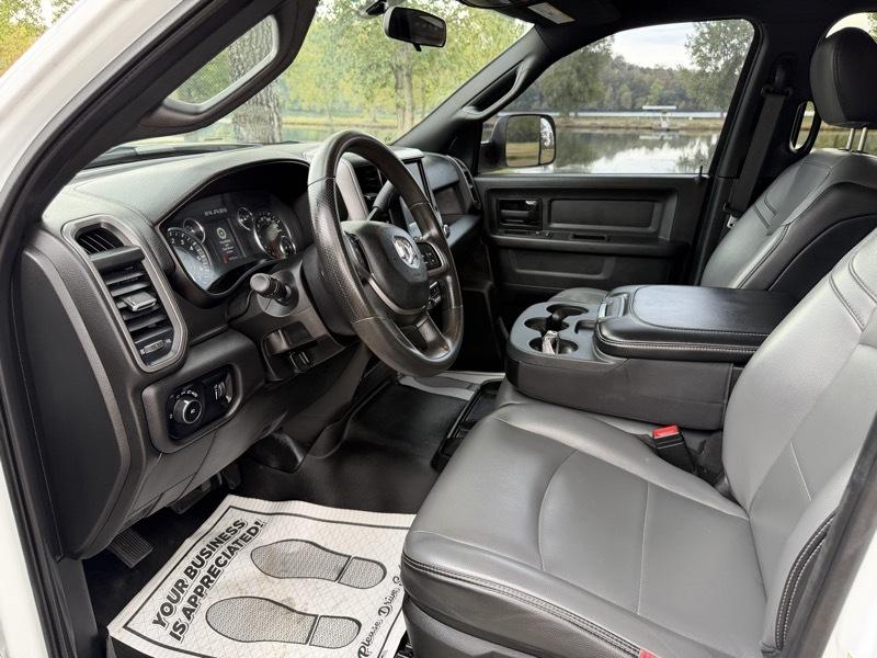 RAM 3500 Regular Cab Standard Weel Base 4WD 2022
