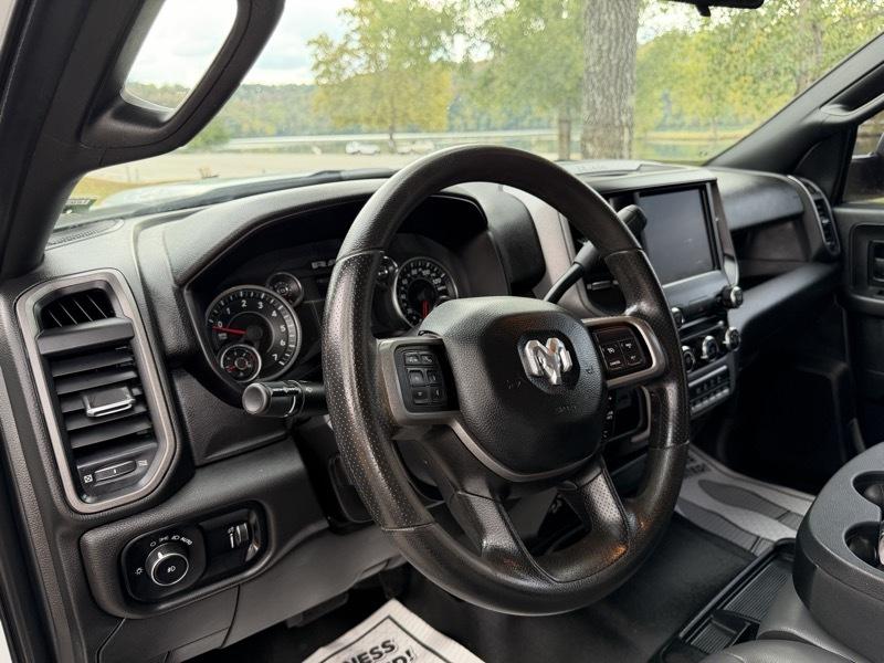 RAM 3500 Regular Cab Standard Weel Base 4WD 2022